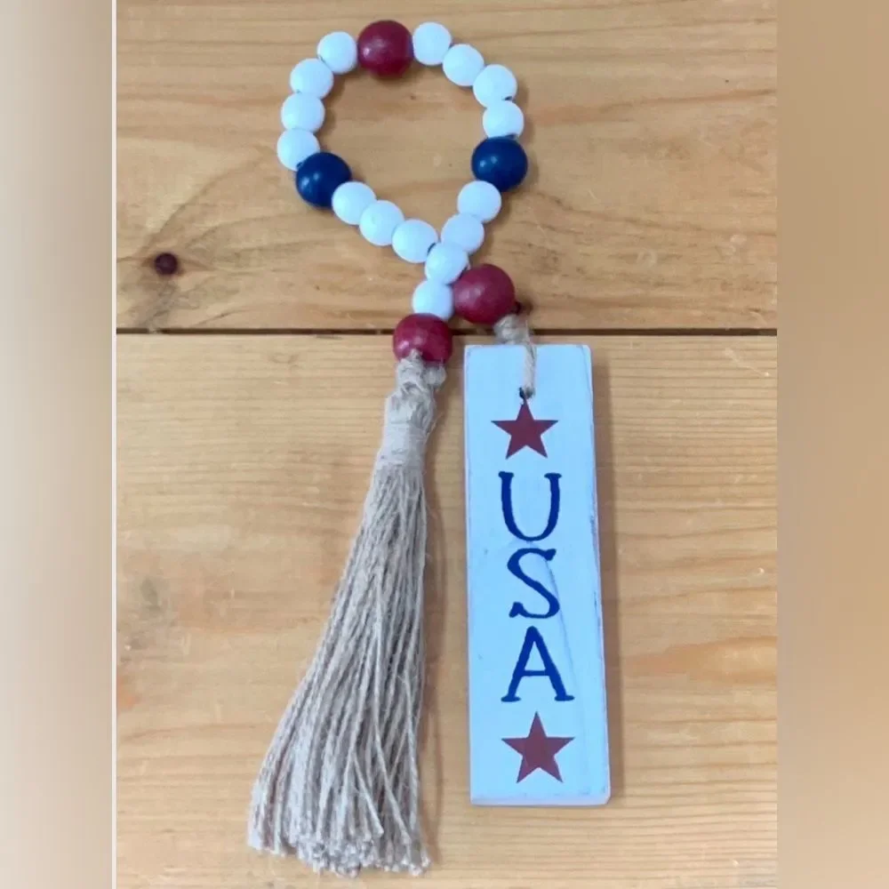 Patriotic USA Beaded Garland: 4th of July Tiered Tray Decor